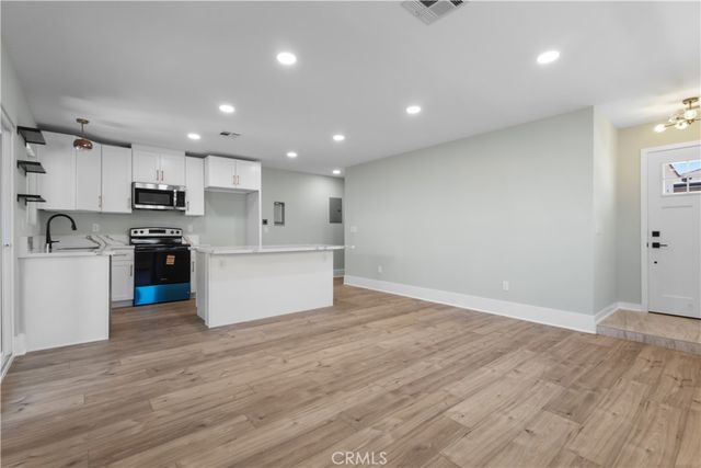 6624 Farmdale Avenue, North Hollywood, CA 91606