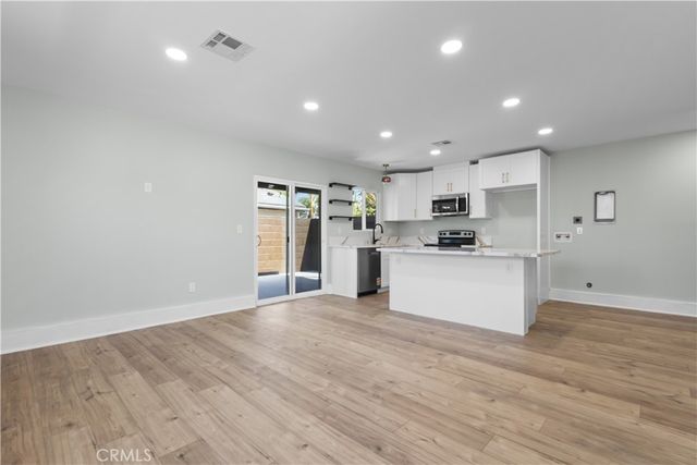 6624 Farmdale Avenue, North Hollywood, CA 91606