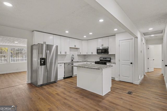 1296 Todiway Court, Jonesboro, GA 30238