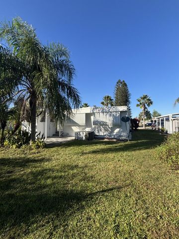 37 El Camino Real, Port St Lucie, FL 34952