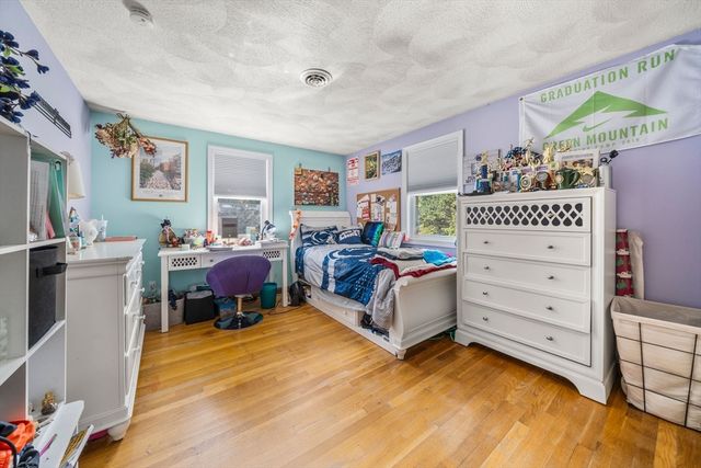 30 Langford Rd, Plymouth, MA 02360