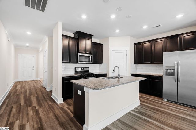 216 Pewter Circle, Simpsonville, SC 29680