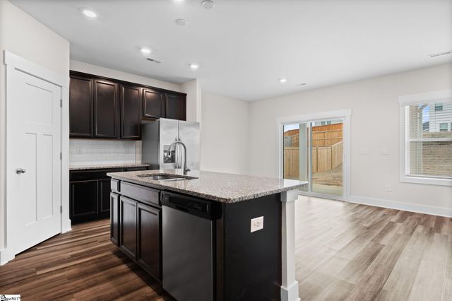 216 Pewter Circle, Simpsonville, SC 29680