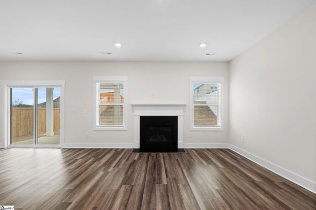 216 Pewter Circle, Simpsonville, SC 29680