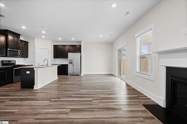 216 Pewter Circle, Simpsonville, SC 29680