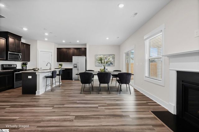 216 Pewter Circle, Simpsonville, SC 29680