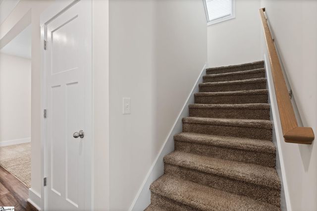 216 Pewter Circle, Simpsonville, SC 29680