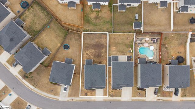 216 Pewter Circle, Simpsonville, SC 29680