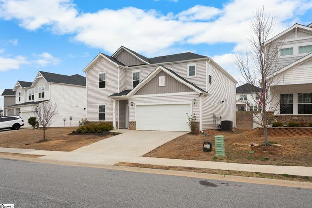 216 Pewter Circle, Simpsonville, SC 29680