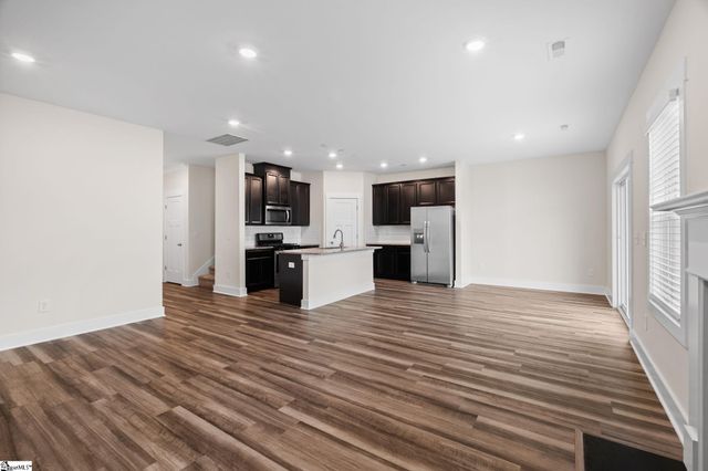 216 Pewter Circle, Simpsonville, SC 29680