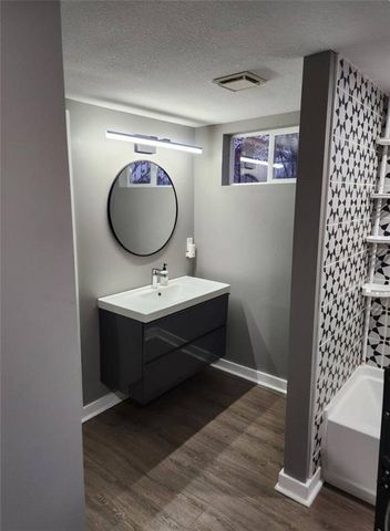 513 Broad Street, Warrensburg, MO 64093