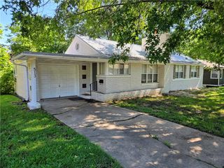 513 Broad Street, Warrensburg, MO 64093