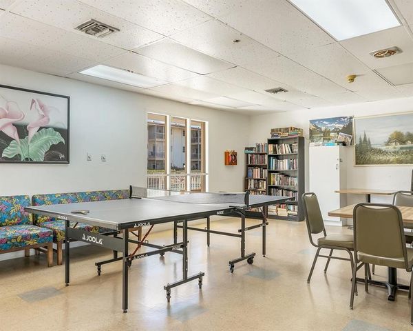 16750 NE 14th Avenue 303, Miami, FL 33162