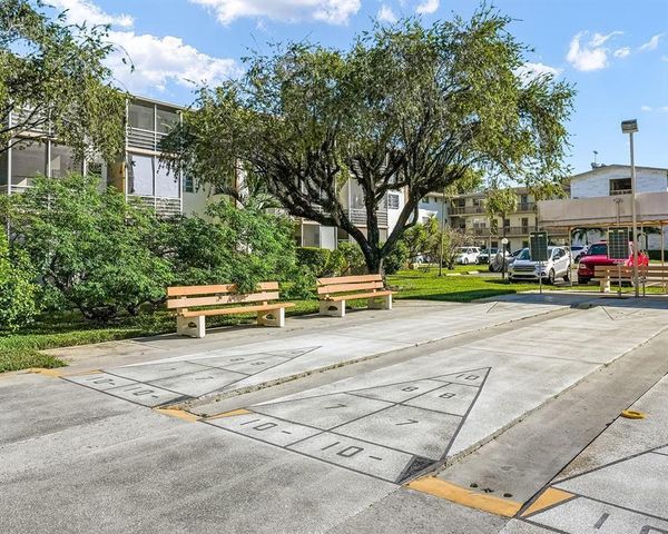 16750 NE 14th Avenue 303, Miami, FL 33162