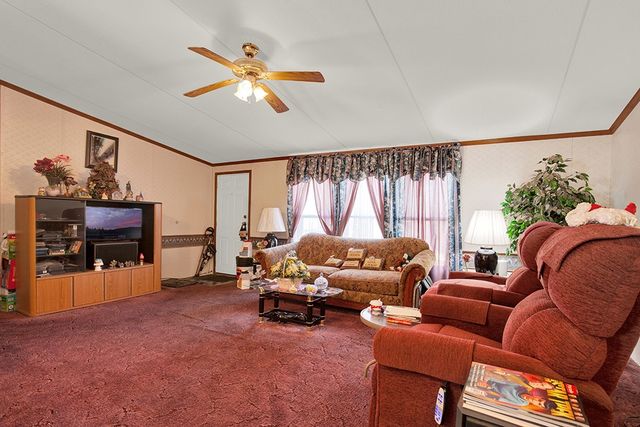 11 Columbus, Belle Vernon, PA 15012