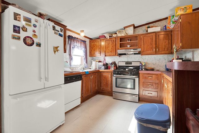 11 Columbus, Belle Vernon, PA 15012