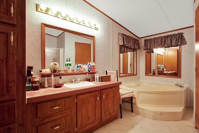 11 Columbus, Belle Vernon, PA 15012