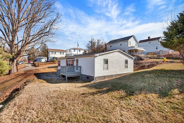 11 Columbus, Belle Vernon, PA 15012