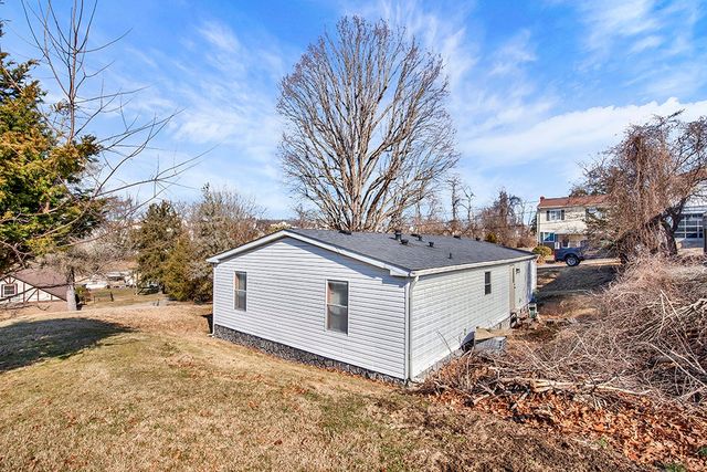 11 Columbus, Belle Vernon, PA 15012