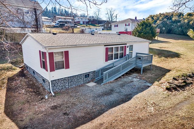 11 Columbus, Belle Vernon, PA 15012