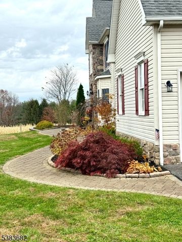 39 Sky Manor Rd, Franklin Twp., NJ 08867