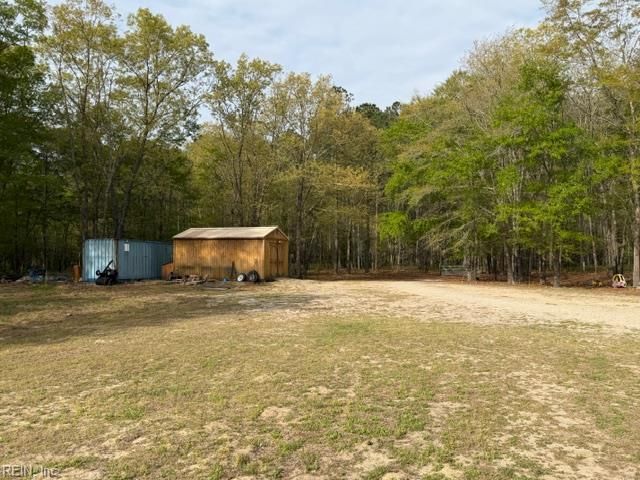 21483 Chestnut LN, Zuni, VA 23898