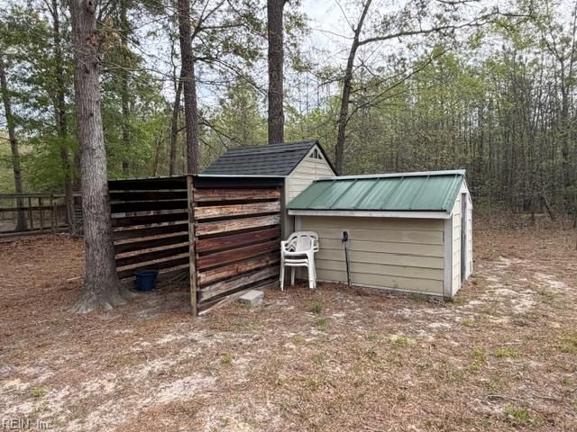 21483 Chestnut LN, Zuni, VA 23898