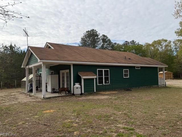 21483 Chestnut LN, Zuni, VA 23898