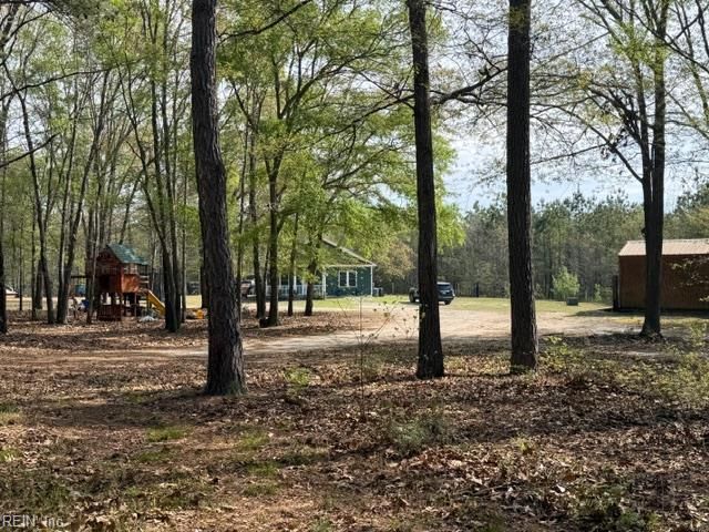 21483 Chestnut LN, Zuni, VA 23898