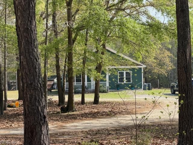 21483 Chestnut LN, Zuni, VA 23898