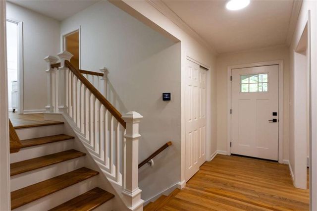1025 Vistavia Circle, Decatur, GA 30033