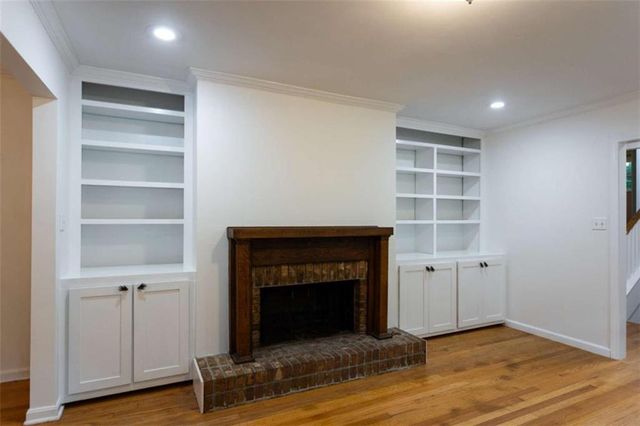 1025 Vistavia Circle, Decatur, GA 30033