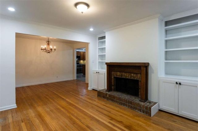 1025 Vistavia Circle, Decatur, GA 30033
