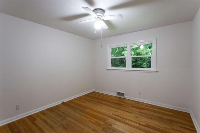 1025 Vistavia Circle, Decatur, GA 30033