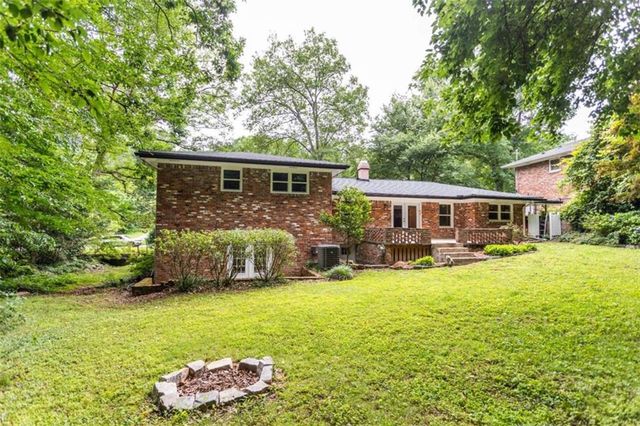 1025 Vistavia Circle, Decatur, GA 30033