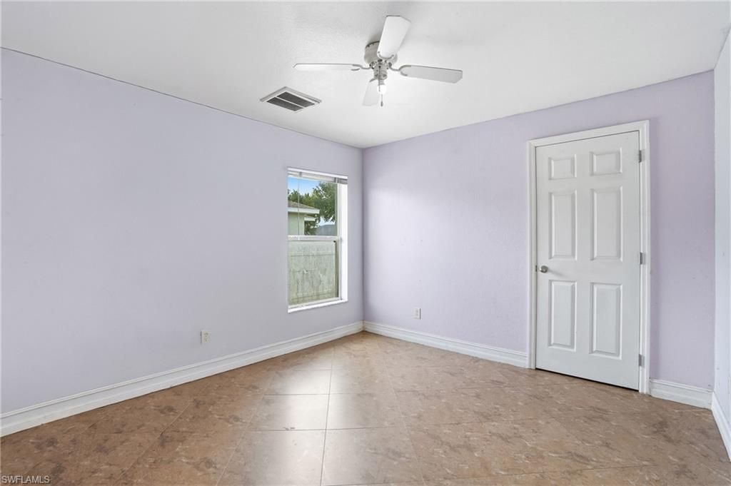 Image 18 of property listing at 4129 NE 14th PL, Cape Coral, FL 33909