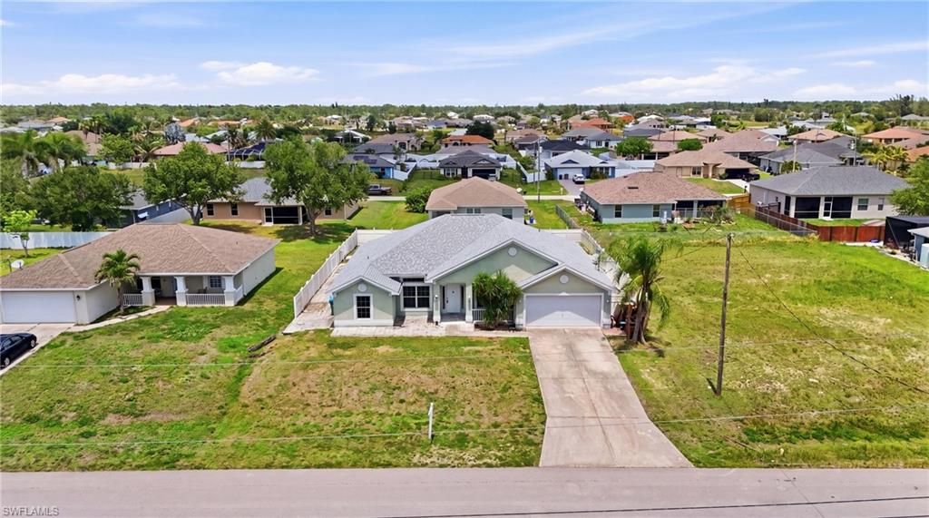 Image 22 of property listing at 4129 NE 14th PL, Cape Coral, FL 33909