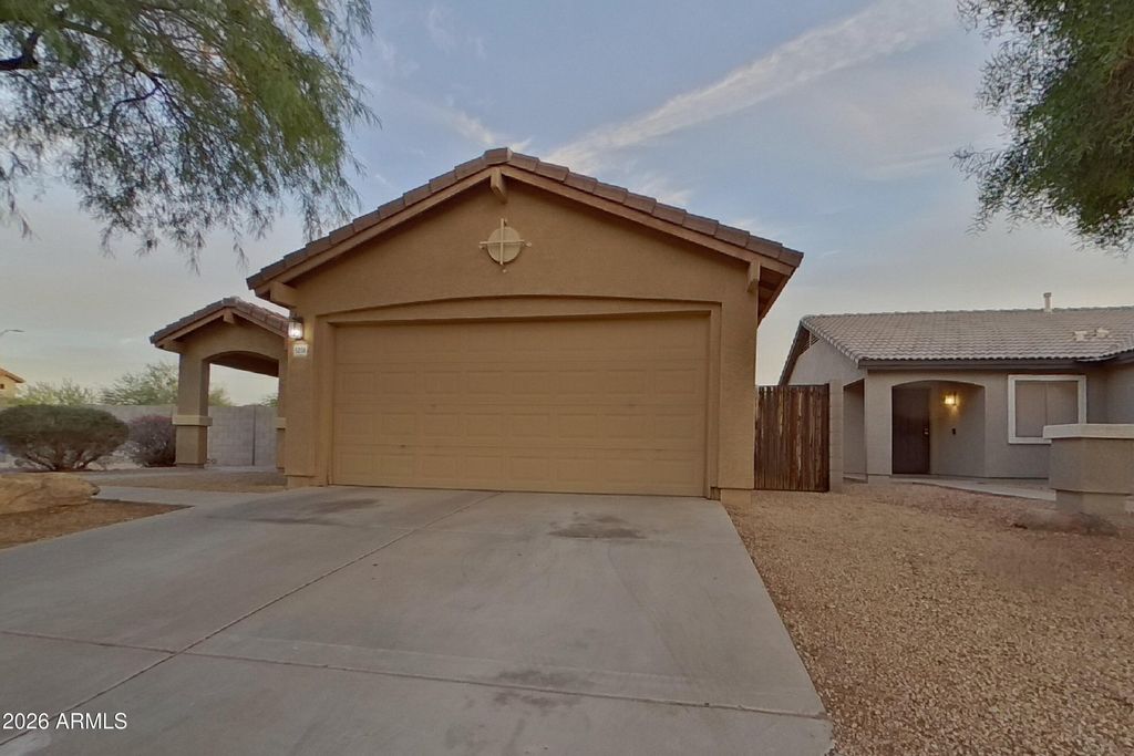 5206 W PECAN Road, Laveen, AZ 85339