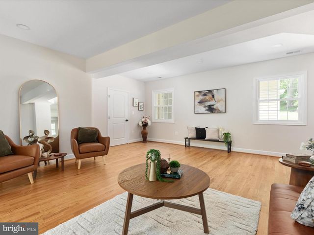 13209 JOHNNY MOORE LN, Clifton, VA 20124