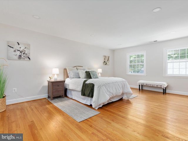 13209 JOHNNY MOORE LN, Clifton, VA 20124