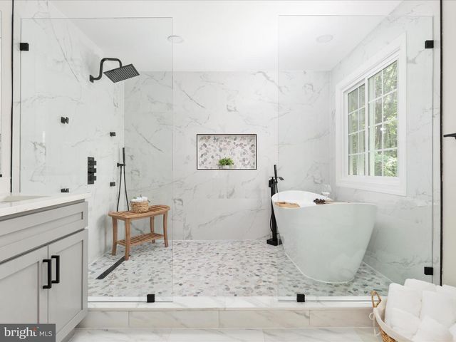 13209 JOHNNY MOORE LN, Clifton, VA 20124