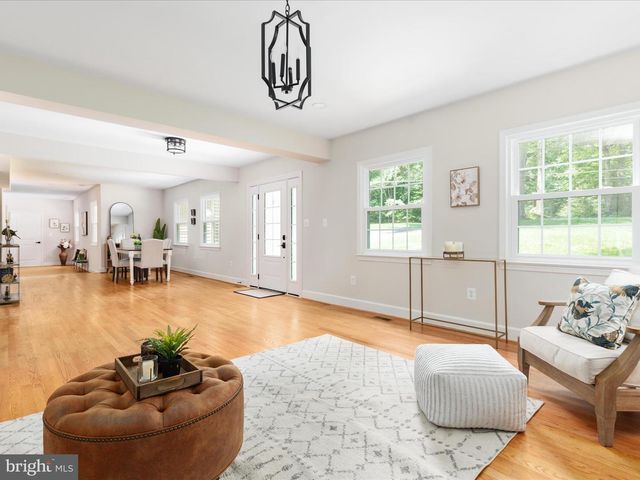 13209 JOHNNY MOORE LN, Clifton, VA 20124