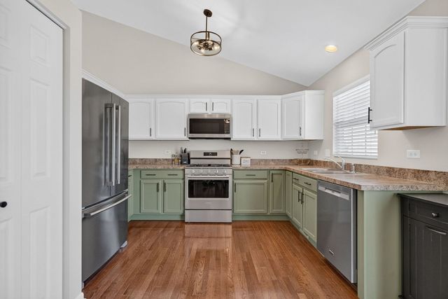 1713 Aaron Lane, Joliet, IL 60431