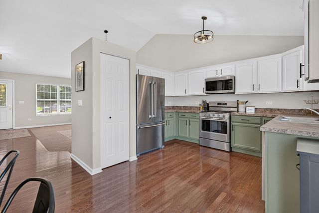 1713 Aaron Lane, Joliet, IL 60431