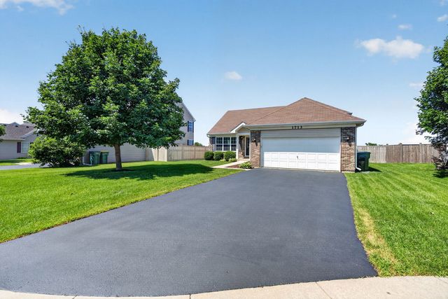 1713 Aaron Lane, Joliet, IL 60431