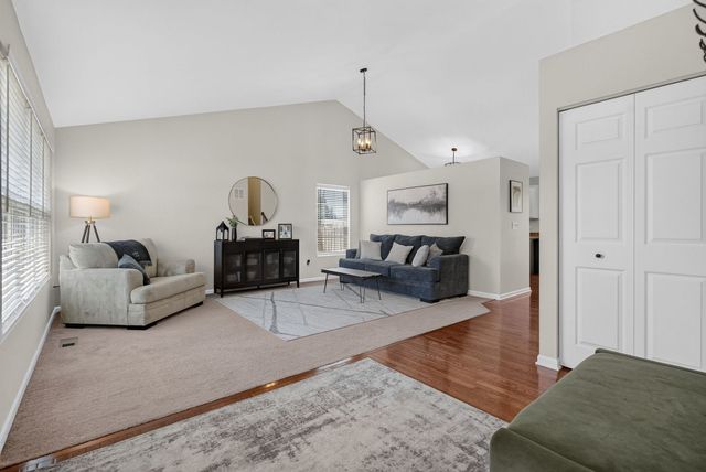 1713 Aaron Lane, Joliet, IL 60431