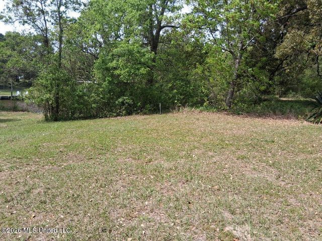 2101 Sandalwood Place, Gautier, MS 39553