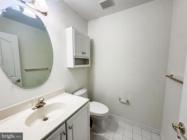 133 LYNTHWAITE FARM LN, Wilmington, DE 19803