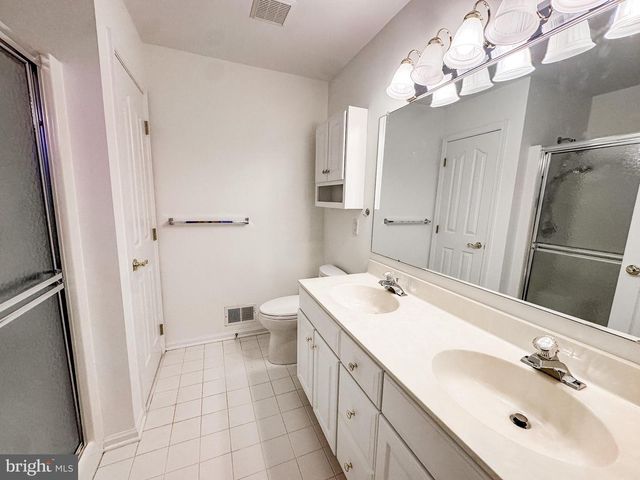 133 LYNTHWAITE FARM LN, Wilmington, DE 19803