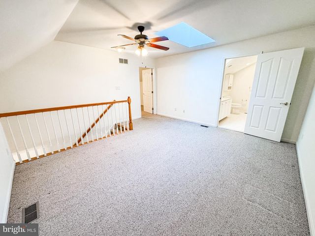 133 LYNTHWAITE FARM LN, Wilmington, DE 19803